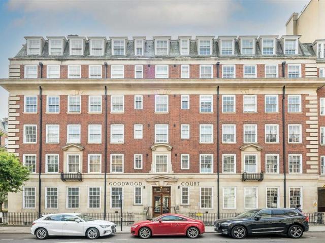 Devonshire Street, London W1W 1 bed flat to rent £3,000 pcm £692 pw