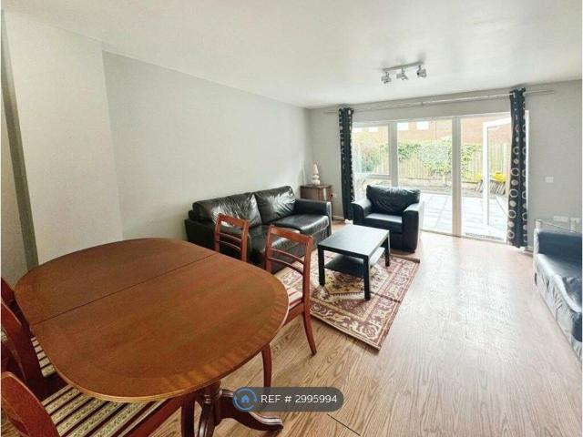 Devonshire Street South, Manchester M13, 3 bed terraced house to rent, £1,600 pcm | PrimeLocation