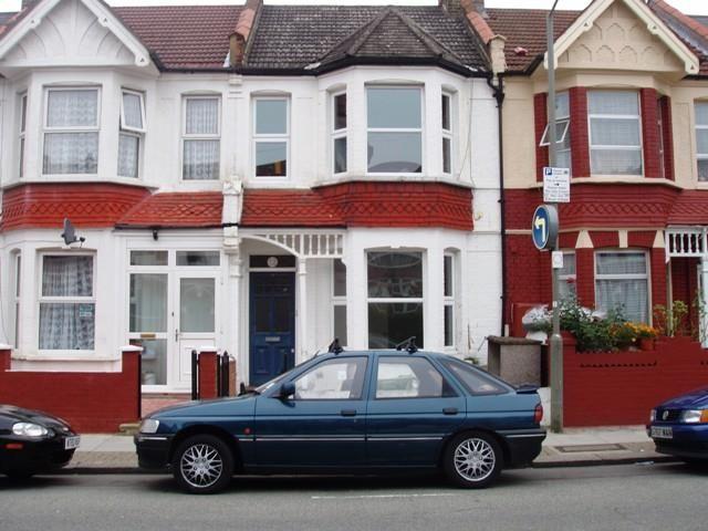 Dewey Street, Tooting Broadway SW17, Studio to rent, £1,600 pcm | PrimeLocation