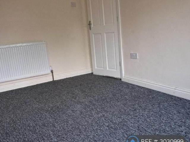 Dewsbury Grove, Birmingham, B42 3 bed semi detached house to rent £1,350 pcm £312 pw