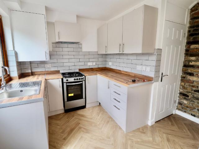Dewsgreen, Basildon SS16, 3 bed property to rent, £1,650 pcm | PrimeLocation