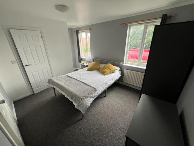 Dexter Avenue, Grantham, NG31 2 bed house share to rent £1,010 pcm £233 pw