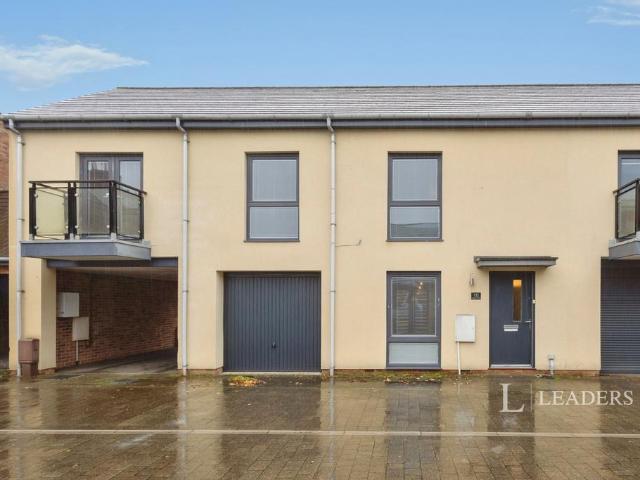 Dexter Drive, Waterlooville. 3 bed detached house to rent £1,550 pcm £358 pw