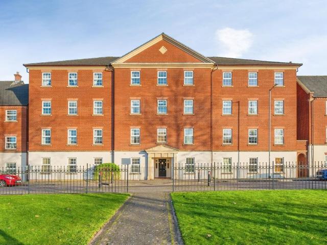Deykin Road, Lichfield WS13, 2 bed flat to rent, £1,100 pcm | PrimeLocation