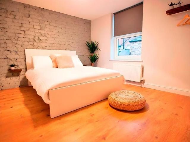 Deyne Avenue, Manchester M14, 6 bed semi detached house to rent, £3,510 pcm | PrimeLocation