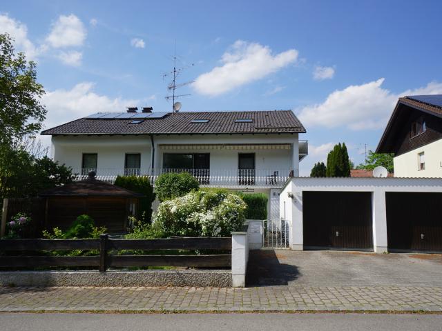 DHH als 3 Familienhaus, grüne und ruhige Lage in Gilching Geisenbrunn, Besichtig. n. Vereinbg