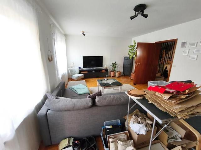 DHH mit Doppelgarage und Garten