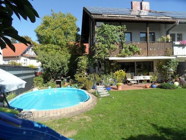 DHH mit Energie Autarkie Eignung & Pool, Exklusives Wohnerlebnis provisionsfrei