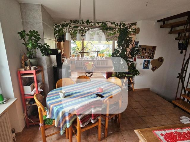 DHH mit Garage in Herzogenaurach. 6 Zimmer ein Platzwunder!