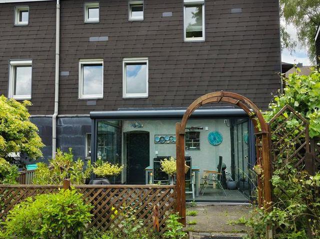 DHH mit traumhaftem Grundstück in Heiligenhaus von Privat