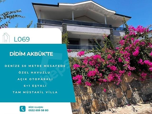 DİDİM AKBÜK TE ŞAHANE MANZARASI İLE DENİZE50MT MESAFEDE SATILIK 6+1 VİLLA