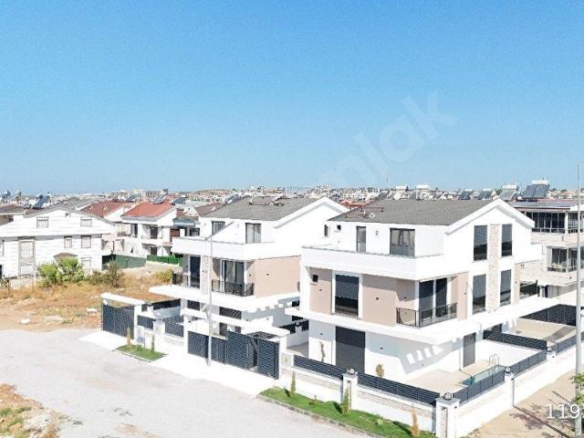 DİDİM EFELER MAHALLESİNDE SATILIK 4+1 TRİPLEKS VİLLA