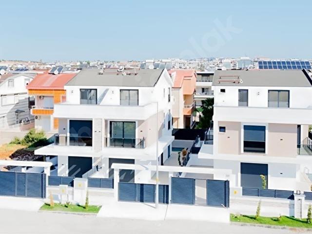 DİDİM EFELER MAHALLESİNDE SATILIK TRİPLEKS VİLLA