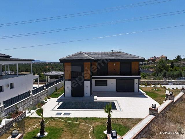 DİDİMDE 600m2 ARSA İÇİNDE 4+1 BAHÇELİ HAVUZLU OTOPARKLI VİLLA