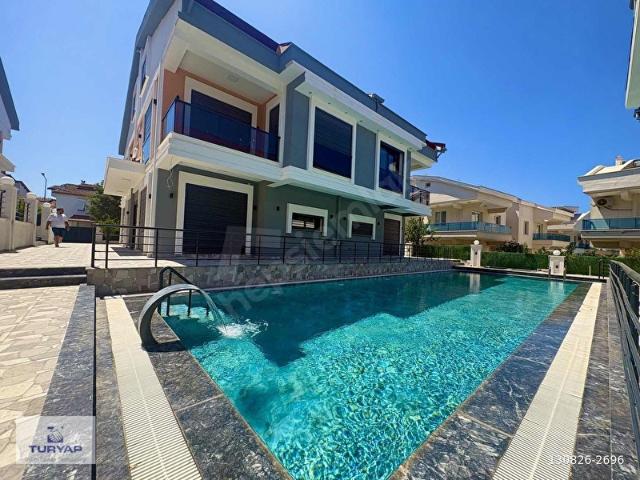 DİDİMDE DENİZE 500 METRE MESAFEDE SİTE İÇİNDE 3+1 VİLLA