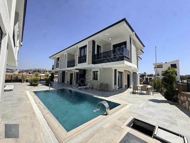 DİDİMDE SATILIK 3+2 AYRI MUTFAK HAVUZLU EŞYA DÖŞELİ SIFIR VILLA