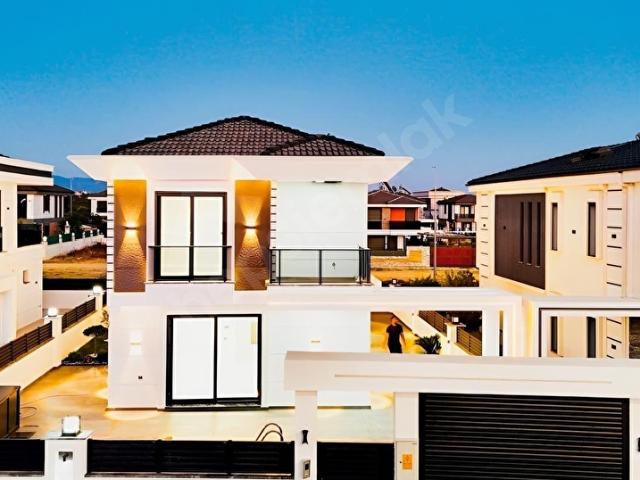 DİDİMDE SATILIK ULTRA LÜX 4+1 AYRI MUTFAK, AKILLI SİSTEM VİLLA