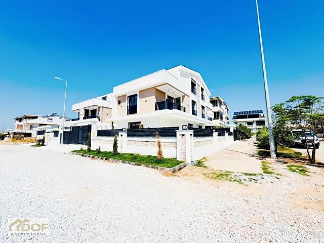 DİDİMDE ULTRA LÜX 4+1 MÜSTAKİL HAVUZLU KÖŞEBAŞI VİLLA