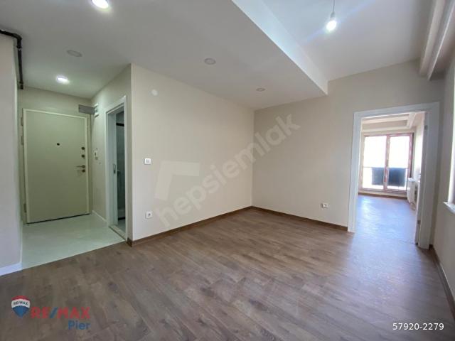 DİKİLİTAŞ YENİ 1.5+1 PARK MANZARALIKAPALI MUTFAKLI