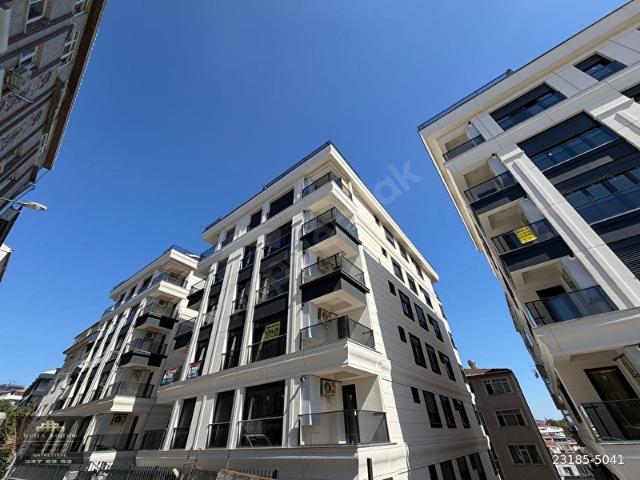 DİKİLİTAŞ MERKEZDE YENİ BİNADA 80 M 2+1 ARAKAT DAİRE
