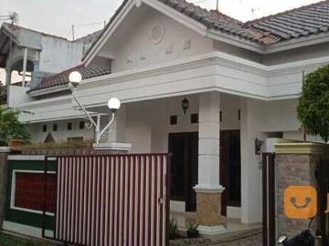 Di kontrakan Rumah Siap Pakai full perabotan
