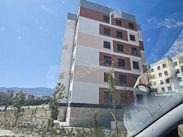 DİKMECE 6.ETAP 10.BÖLGEDE KİRALIK DAİRELERİMİZ VARDIR ÇARŞININ TAM KARŞISINDA OKULA YAKIN KONUMDA Kİ