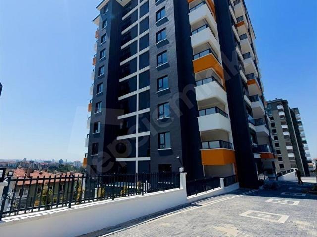 DİLEKLER MAH. KIBRIS CADDESİNE CEPHE SIFIR BİNADA LÜKS 4+1