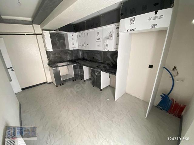 DİNÇ'TEN SATILIK E.BANYO'LU ARA KATTA LÜX YAPILI 3+1 DAİRE