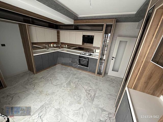 DİNÇ'TEN SATILIK LÜX YAPILI E.BANYOLU TERAS 4+1 DAİRE