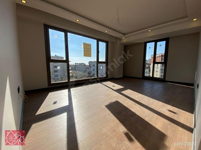 DİRECT'TEN EN ÜST KATTA, BALKONLU, EBV. BANYOLU, LÜKS ve MODERN TASARIMA SAHİP, KAÇMAZ 3+1 DAİRE