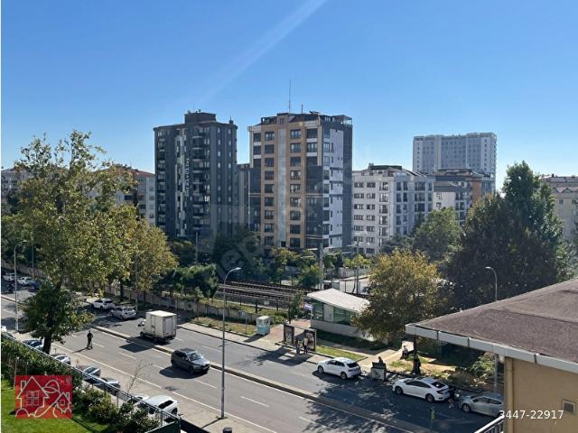 DİRECT'TEN ÜSKÜDAR CADDESİNDE, MARMARAYA 5DK. MESAFEDE, ARA KAT, AYRI MUTFAK FIRSAT 2+1