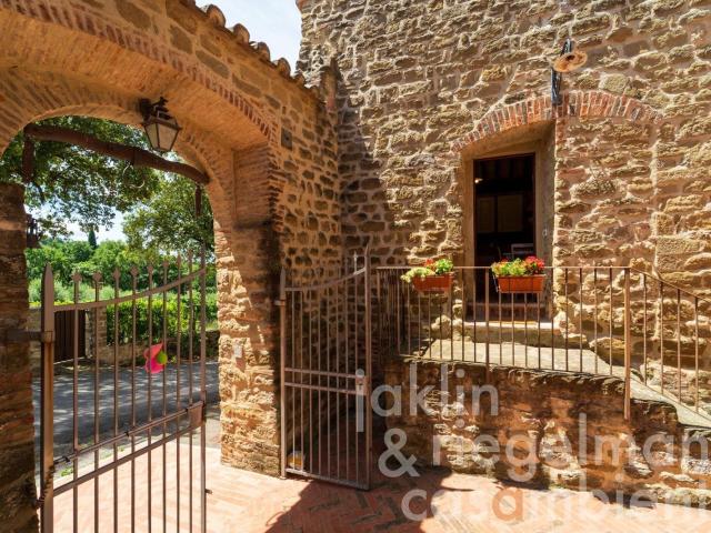 Dimora ricca di storia Residenza esclusiva nella Rocca Bag. 119m² Magione