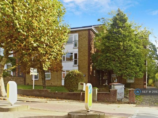 Dimsdale Lodge, London, SW18 3 bed flat to rent £2,950 pcm £681 pw