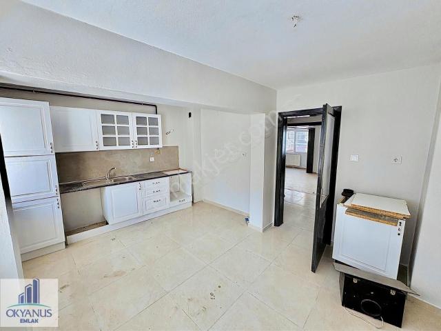 Dinçer Mah. Yeni Cami Civarı 3+1, 2. Balkon, Karanlığı Yok