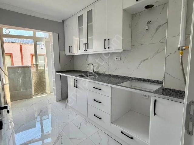 Dinçer Mah. 2+1, Full Tadilatlı, Köşe Daire, Kapalı Mutfaklı
