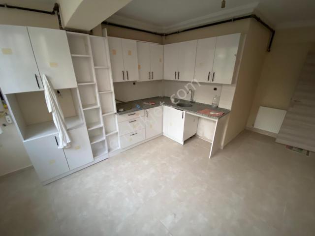 Dinçer Mahallesi  ✅3+1 M2 130 5 Katlınım 3 Katı ❇️kombi Petekli
