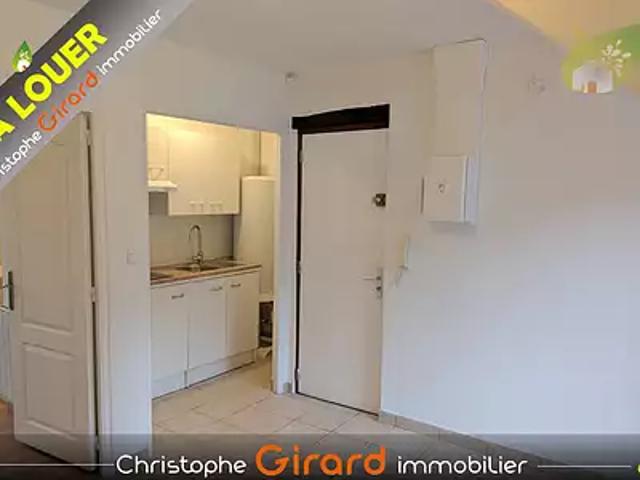 Dinan 22100 Location appartement 2 pièces t2 au dernier étage