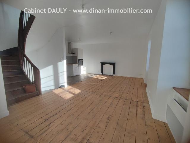 DINAN Appartement Duplex renové T4 de 83 m2