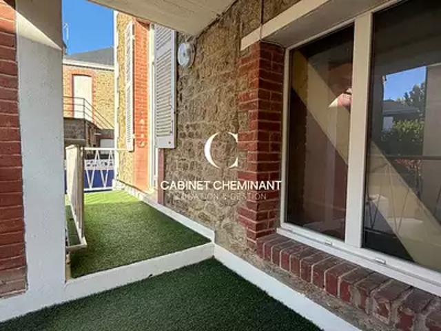 Dinard 35800 Location appartement 2 pièces t2 au dernier étage terrasse