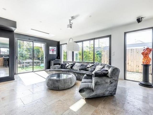 DINARD – Maison de 170 m2 habitable – 5 chambres – Plage à pied