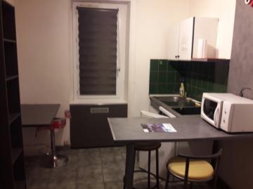 DINARD STUDIO MEUBLE ETUDIANT 120 lycée hôtelier