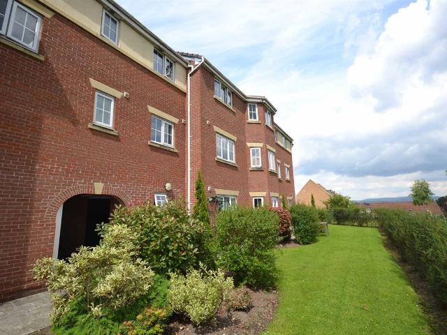 Dingle Close, Radcliffe, Manchester M26, 2 bed flat to rent, £950 pcm | PrimeLocation