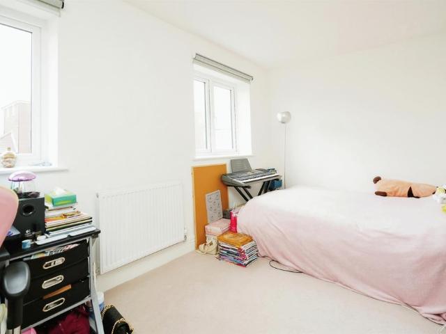 Dinmore Way, DIDCOT, OX11 2 bed semi detached house to rent £1,600 pcm £369 pw