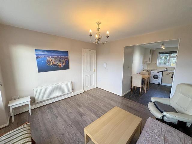 Dinsdale Crescent, Darlington 2 bed apartment to rent £650 pcm £150 pw