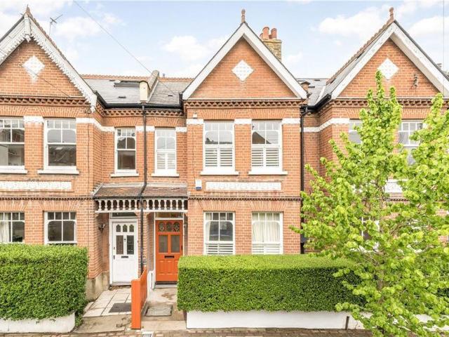 Dinsmore Road, London SW12 1 bed flat to rent £2,400 pcm £554 pw