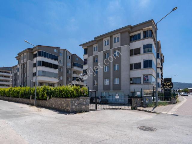 Dialog Skala Demircide Atlas Sitesinde Geniş Satılık 3+1 Daire