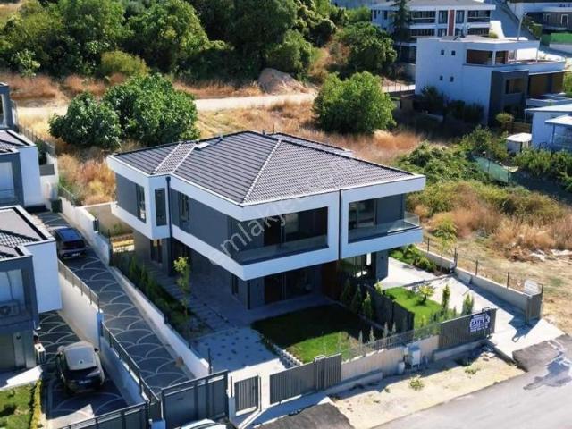 Dialog Piramit'ten Kayapa'da Önü Kapanmaz Lüks 4+1 Villa