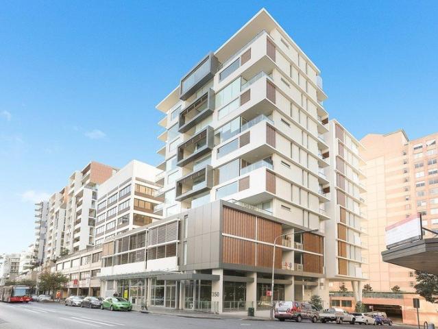 'Diamond' Luxurious North East Apartment