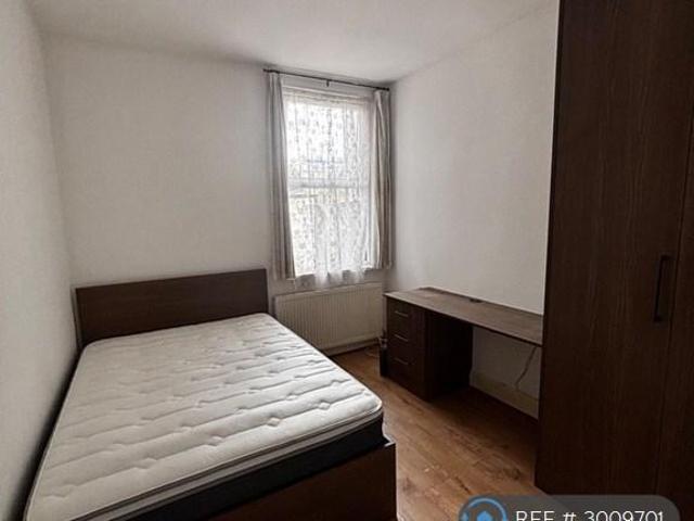 Diamond Road, Slough, SL1 1 bed in a house share to rent £690 pcm £159 pw