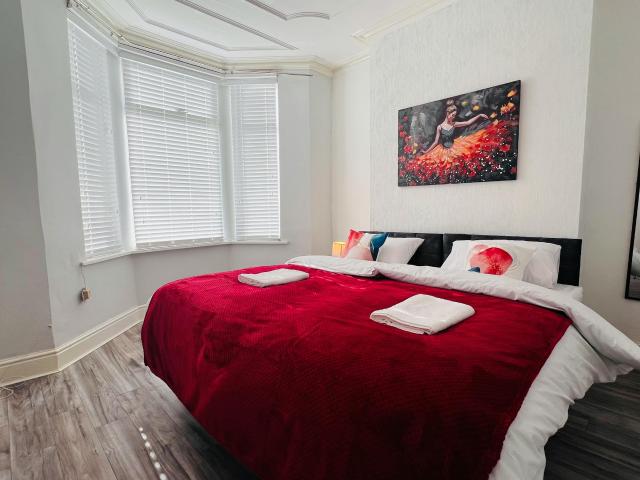 Diana Street, Liverpool, L4 5RX, United Kingdom | 3 bed apartment for rent #160127444 | Rentberry